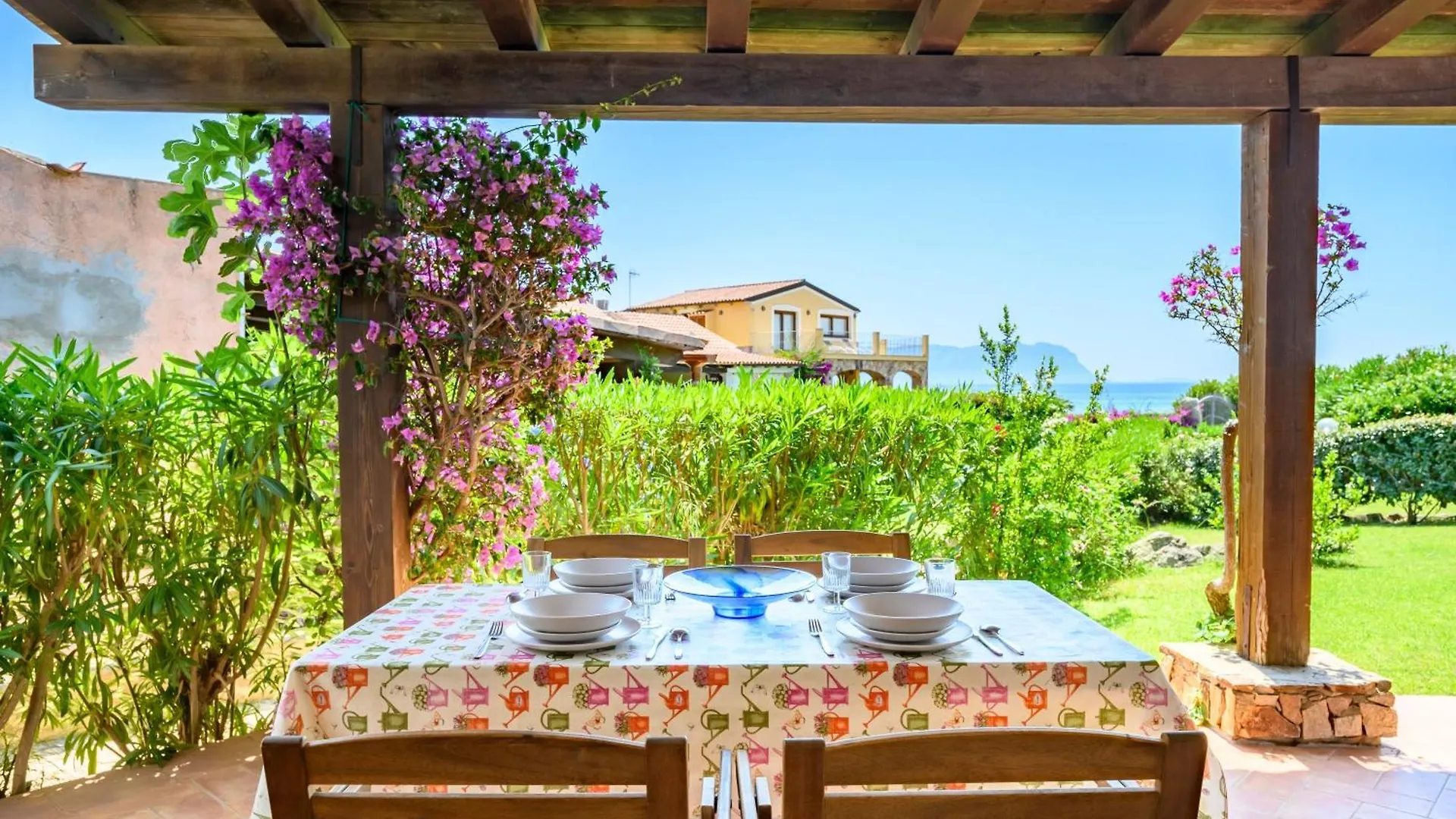 Holiday home Novita' Dimora Delfino - Spiaggia Privata, Wifi, Ac Golfo Aranci
